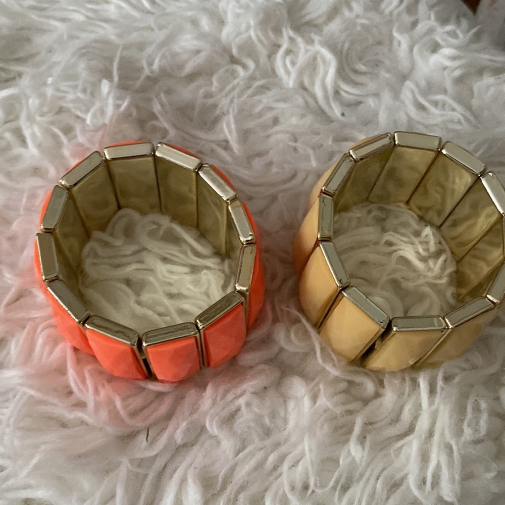 2 bracelets - Picture 3 of 5